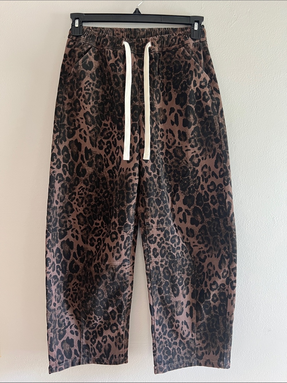 Leopard barrel pants size small NWOT